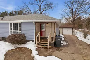 1915 School St, Stevens Point, WI 54481 - Photo 3