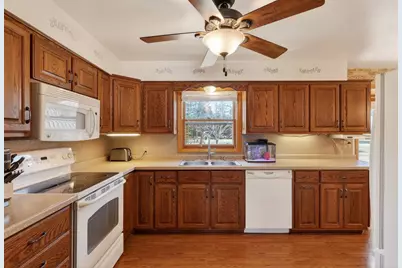 7710 Meadowlark Lane, Wisconsin Rapids, WI 54494 - Photo 5