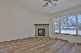 930 Morning Star Ln, Plover, WI 54467 - Photo 5