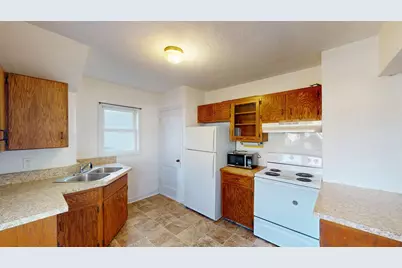 1012 S Severns Avenue, Marshfield, WI 54449 - Photo 9