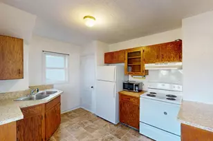 1012 S Severns Ave, Marshfield, WI 54449 - Photo 9