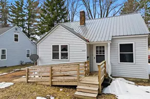 1012 S Severns Ave, Marshfield, WI 54449 - Photo 3