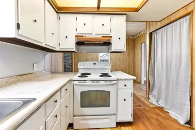 621 Avon Street, Wisconsin Rapids, WI 54494 - Photo 9