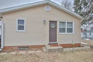 1120 S 15th Ave, Wausau, WI 54401 - Photo 3