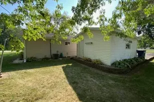 300 Kuhlmann Ave, Hatley, WI 54440 - Photo 21