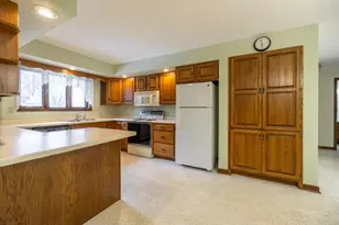 1502 Graham St, Wausau, WI 54401 - Photo 5