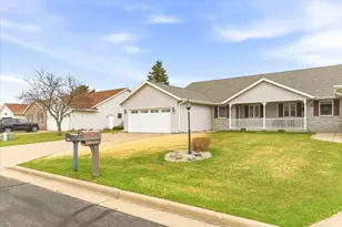 4641 Ridgeview Ct, Wisconsin Rapids, WI 54494 - Photo 3
