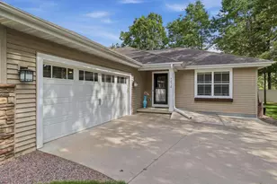 4277 Windsong Pl, Plover, WI 54467 - Photo 3