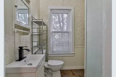 300 E 9th Street, Marshfield, WI 54449 - Photo 17