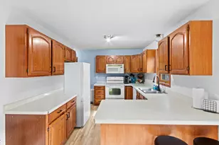 720-722 Edwards Dr, Mosinee, WI 54455 - Photo 5