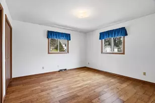 1121 Fairview Dr, Marshfield, WI 54449 - Photo 5