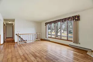 1121 Fairview Dr, Marshfield, WI 54449 - Photo 3