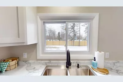 214 E 21st Street, Marshfield, WI 54449 - Photo 7