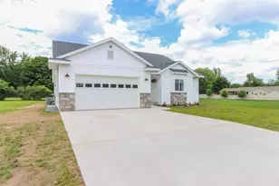 1030 Michele Ct, Port Edwards, WI 54469 - Photo 3