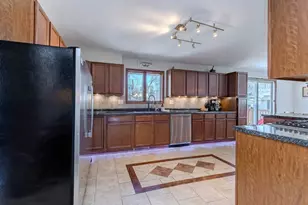 1216 Gilbert St, Wausau, WI 54403 - Photo 7