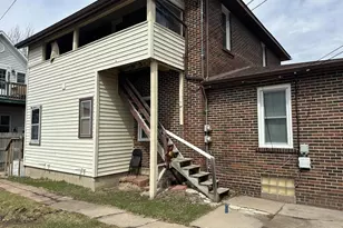 304 E 10th St, Marshfield, WI 54449 - Photo 3