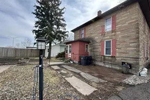 709 E 2nd St, Marshfield, WI 54449 - Photo 3