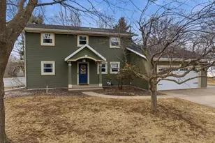 1012 W Chapel St, Marshfield, WI 54449 - Photo 3