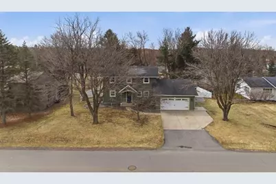 1012 W Chapel Street, Marshfield, WI 54449 - Photo 5