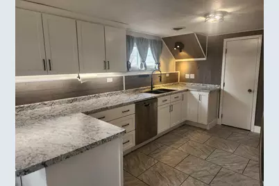 225 W 28th Street, Marshfield, WI 54449 - Photo 5