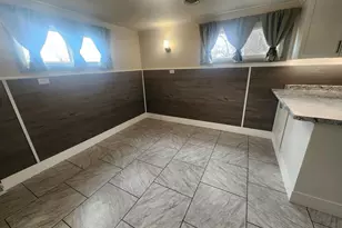 225 W 28th St, Marshfield, WI 54449 - Photo 7