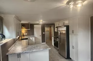 225 W 28th St, Marshfield, WI 54449 - Photo 3