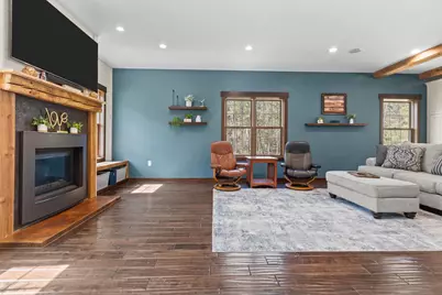 6921 Lisa Lane, Wisconsin Rapids, WI 54494 - Photo 9