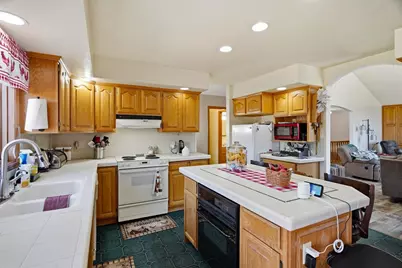 11712 Eisenhower Drive, Chili, WI 54420 - Photo 13