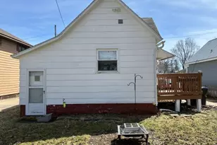 804 S Peach Ave, Marshfield, WI 54449 - Photo 3