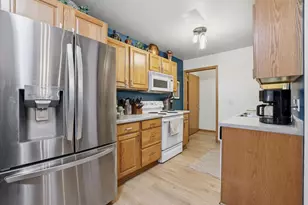 300 White Oak Ave, Plover, WI 54467 - Photo 17