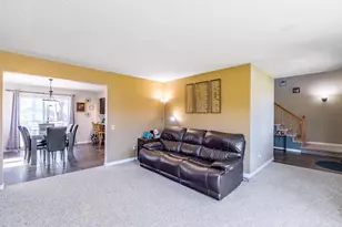 406 S Larch Ave, Marshfield, WI 54449 - Photo 7