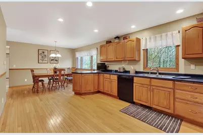 4028 Woodridge Trace, Wisconsin Rapids, WI 54495 - Photo 5