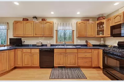 4028 Woodridge Trace, Wisconsin Rapids, WI 54495 - Photo 7