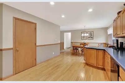 4028 Woodridge Trace, Wisconsin Rapids, WI 54495 - Photo 9