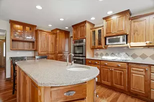 1301 N Broadway Ave, Marshfield, WI 54449 - Photo 13