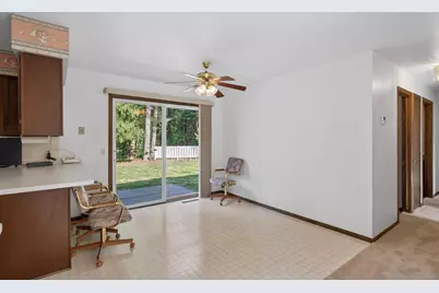 5721 Wintergreen Drive, Wisconsin Rapids, WI 54494 - Photo 13