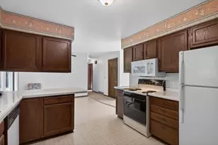 5721 Wintergreen Dr, Wisconsin Rapids, WI 54494 - Photo 9