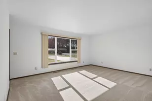 5721 Wintergreen Dr, Wisconsin Rapids, WI 54494 - Photo 5