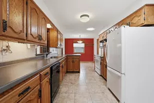215 Willow St, Stevens Point, WI 54481 - Photo 11