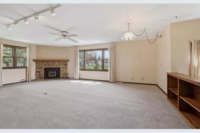 215 Willow Street, Stevens Point, WI 54481 - Photo 19