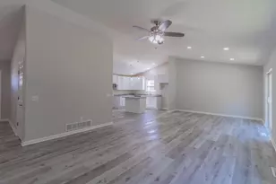 119 Evelyn Ct, Stevens Point, WI 54482 - Photo 5