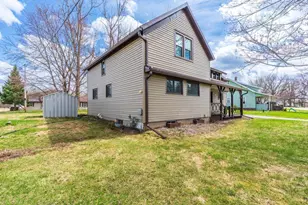 N7716 Pine St, Eland, WI 54427 - Photo 3