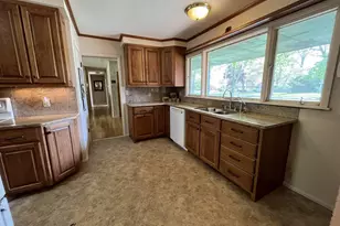 1120 3rd St, Port Edwards, WI 54469 - Photo 9