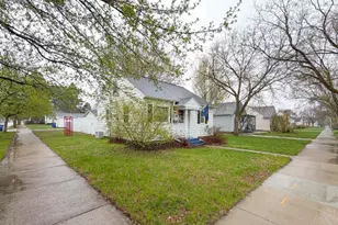1023 8th Ave, Wausau, WI 54401 - Photo 3