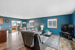 305 W 29th St, Marshfield, WI 54449 - Photo 9