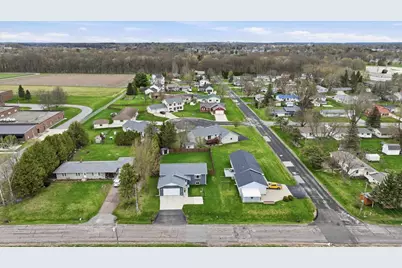 305 W 29th Street, Marshfield, WI 54449 - Photo 5