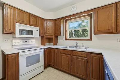 1835 Edgewood Lane, Stevens Point, WI 54482 - Photo 11
