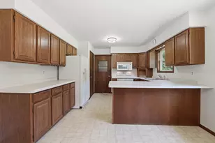 1835 Edgewood Ln, Stevens Point, WI 54482 - Photo 9