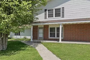 502 John's Dr #B, Stevens Point, WI 54481 - Photo 3