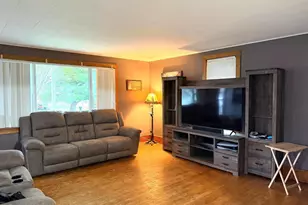 305 N Division St, Loyal, WI 54446 - Photo 11